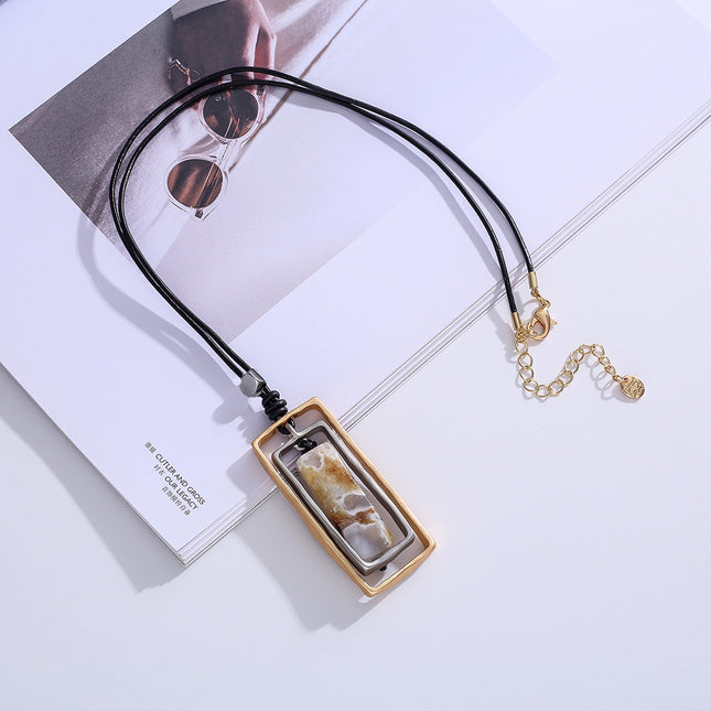 Übertriebene Halskette aus geometrischem Metall im Retro-Design mit kreativem Design