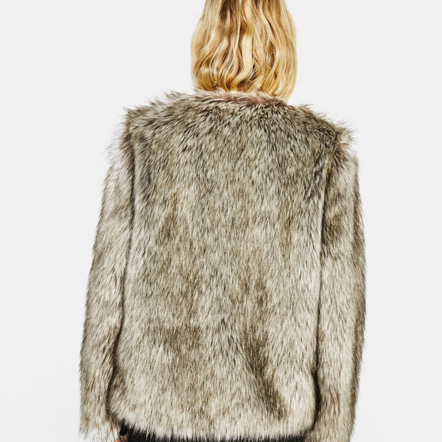 Wholesale Women's Short Plush Faux Fur Thick Insulated Jacket