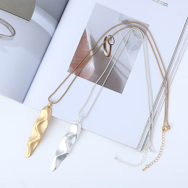 Wholesale Women's Fashion Irregular Geometric Metal Long Necklace