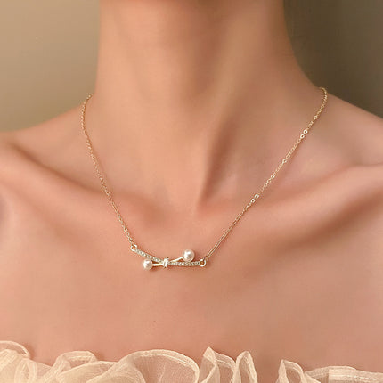 Fashion Pearl Butterfly Pig Nose Heart Clavicle Chain Necklace