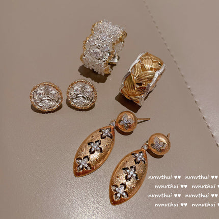 Facettierte Zirkonia-Halskette und Ring-Set, 18 Karat vergoldet