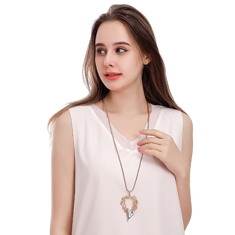 Wholesale Women's Fashion Irregular Layered Geometric Metal Shiny Necklace