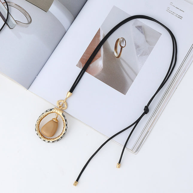 Einfache, vielseitige Mode-Halskette aus Harz, rund, geometrisches Metall