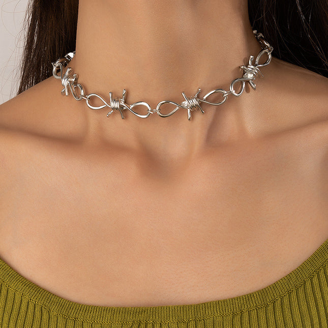 Silver Twist Geometric Clavicle Chain Single Layer Necklace